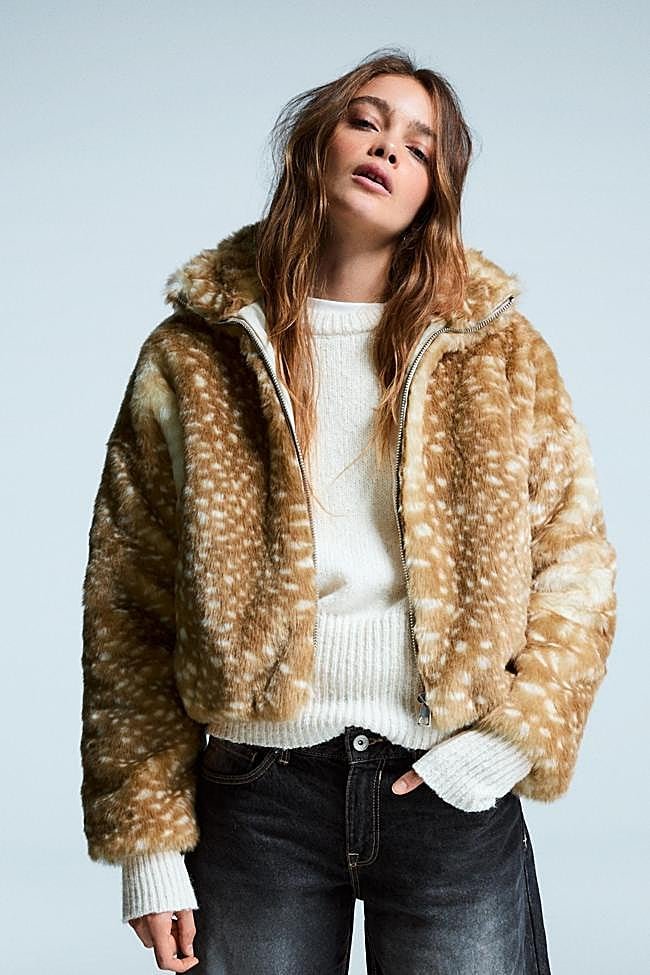 Chaqueta de Bershka.