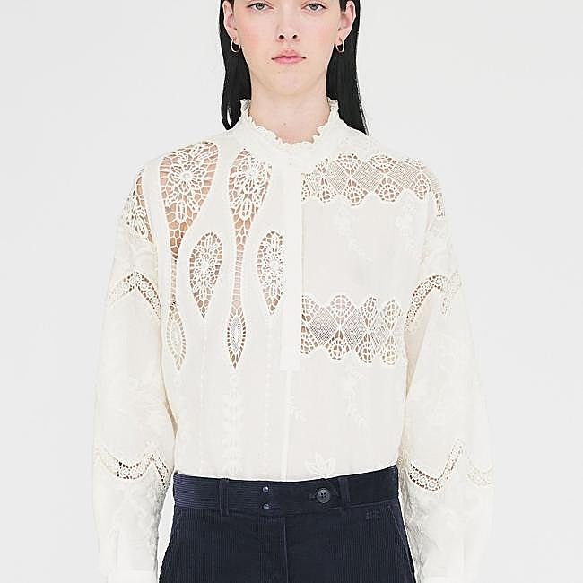 Blusa blanca especial de Antik Batik, precio rebajado: 165 euros.