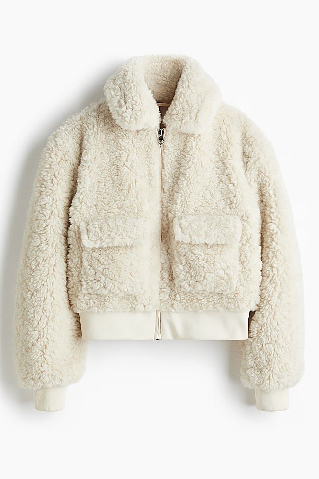 Chaqueta corta de H&M (44,99 euros)