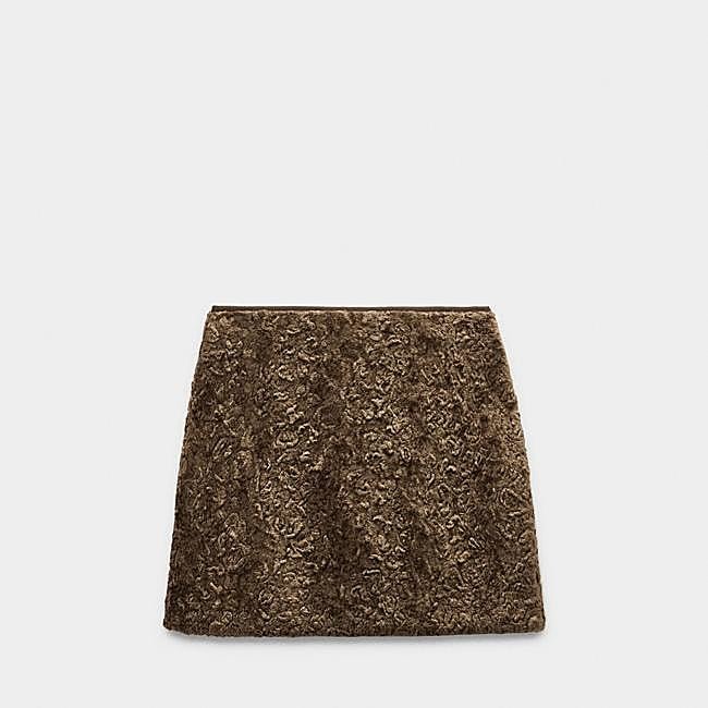 Minifalda de tejido texturizado de Parfois. Precio rebajado: 29,99 euros.