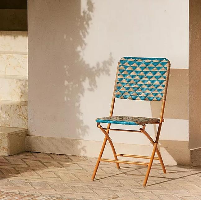 Silla plegable rebajada a 89.99 euros en Zara Home.