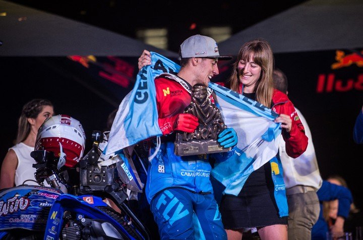 Nicolás Cavigliasso y Valentina Pertegarini, en 2019, en Lima . (AFP)