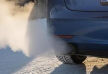 No cometas estos errores al arrancar el coche en frío