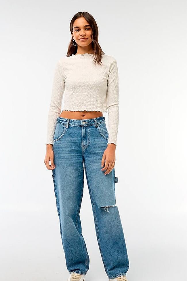 Vaquero con rotos estilo baggy de Kiabi.