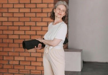 Círculo de brazos de Pilates, el ejercicio perfecto para tonificar tren superior y core a los 50