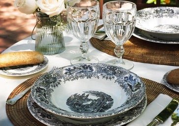 Cierra La Cartuja de Sevilla y la vajilla favorita de tu abuela se va a convertir en una joya de lujo para coleccionistas