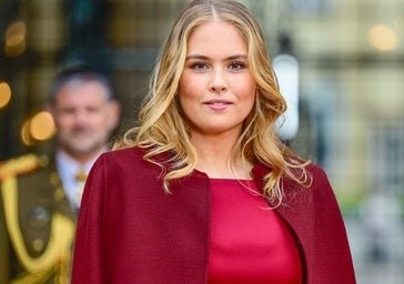 Amalia de Holanda arrasa en la proclamación de Guillermo de Luxemburgo: el total look rojo más espectacular