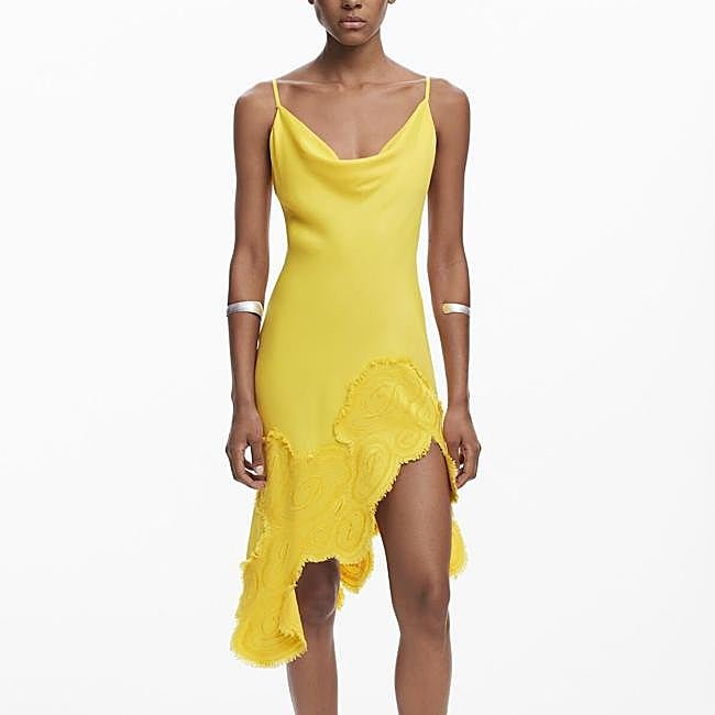 Vestido lencero asimétrico de Desigual, 89,40 euros.