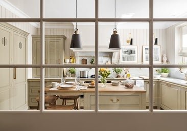 Todo el mundo quiere una cocina abierta al salón, pero, según los interioristas, «ni son prácticas ni son tendencia»