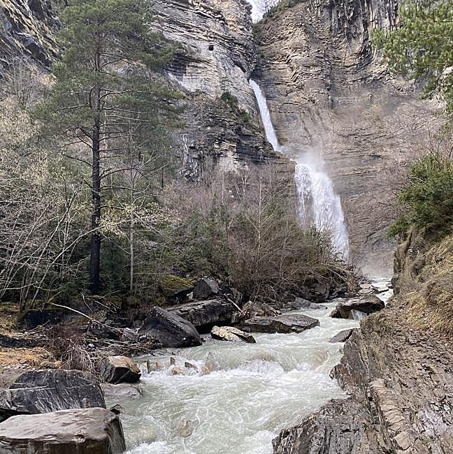 Cascada de Sorrosal, Broto