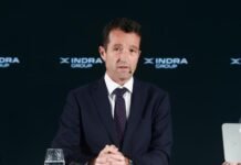 El pulso SepiEscribano (EM&E) agita Indra: aterrizan fondos con 1.025 millones y Oughourlian hace caja 175 millones