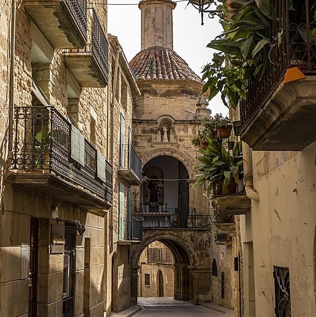 Portal de Orta y Capilla de San Antonio, Calaceite, Teruel