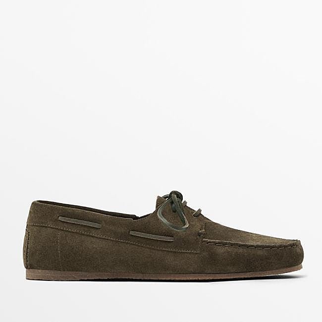 Mocasín verde oliva de Massimo Dutti, 35,95 euros.