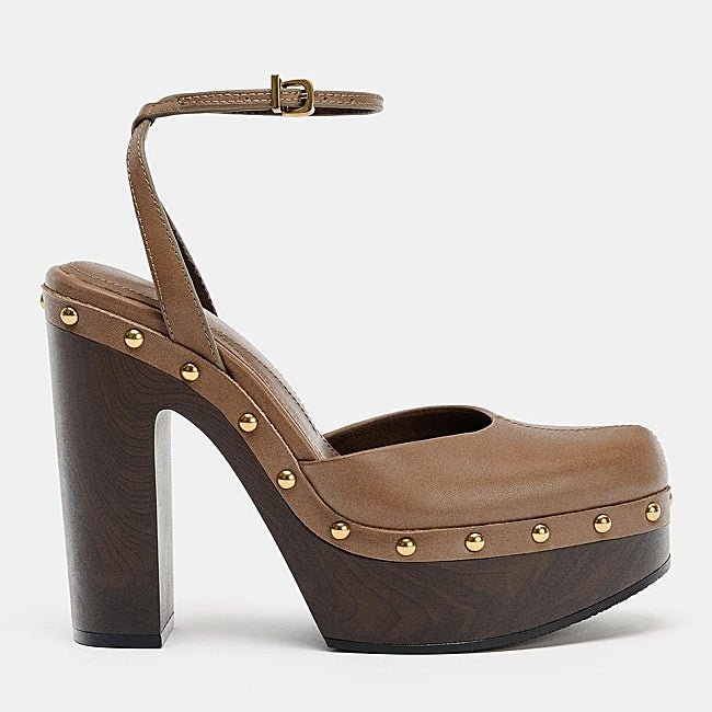 Zapatos tipo zueco de Zara (69,99 euros)