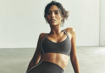 La entrenadora personal Maricris Lapaix te cuenta cómo se hace el mejor ejercicio de abdominales para principiantes de 7 minutos