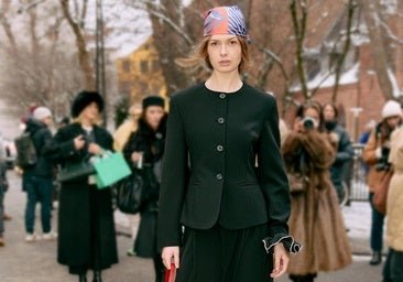 Las compras de Stradivarius de la semana: vestidos lenceros, pantalones que hacen tipazo y zapatos cómodos