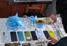 Allanan una casa en Ciudad de los Cuartetos y cae un menor con armas y droga