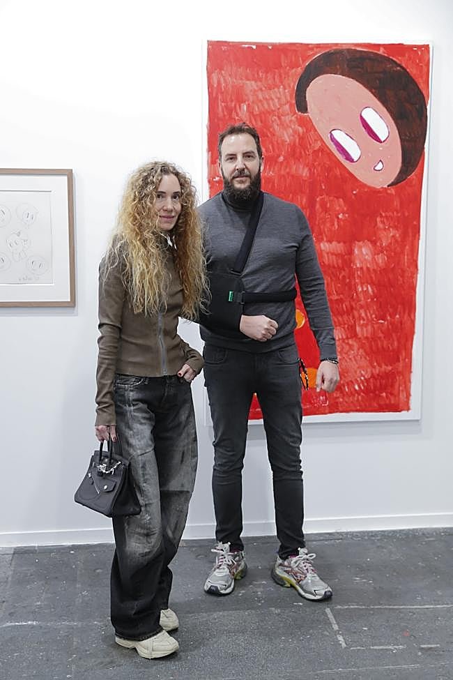 Blanca Cuesta y Borja Thyssen en la feria de ARCO en Madrid.
