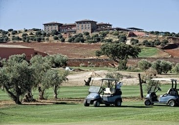 Este pueblo a dos horas de Madrid es perfecto para una escapada: iglesias medievales y el hotel soñado para amantes del golf