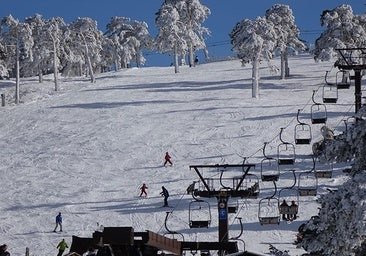 El pueblo a una hora de Madrid que tienes que visitar este fin de semana: rutas de senderismo, museos y un paraíso para amantes del esquí