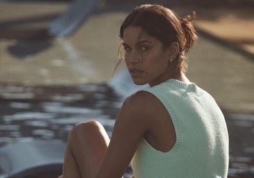 Giro de columna de Pilates, el ejercicio perfecto para ganar fuerza en el core y movilidad en la espalda