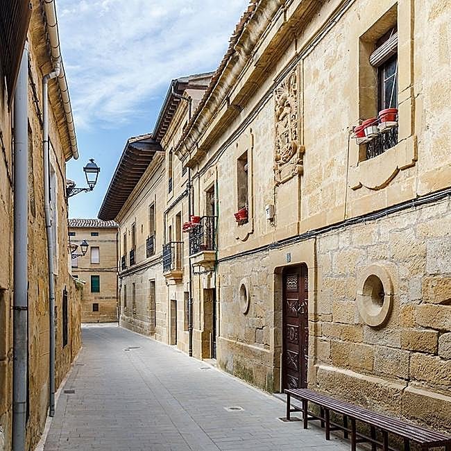 Calle de Cuzcurrita de Río Tirón, La Rioja