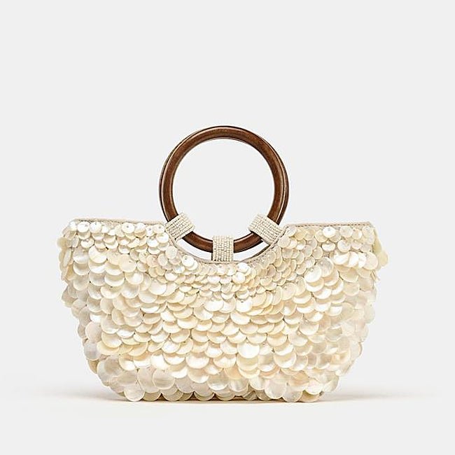 Bolso con pedrería de Zara (49,99 euros)