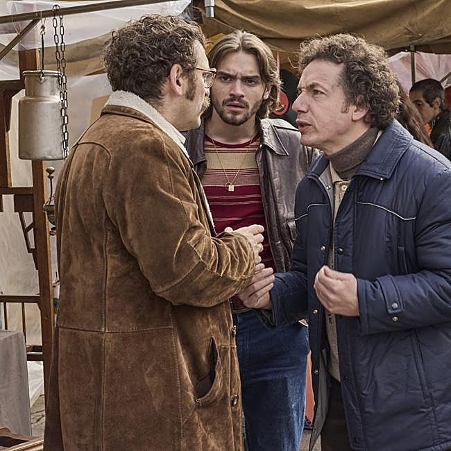 Raúl Arévalo, Vito Sanz y Gabriel Guevara en una imagen de Por cien millones.