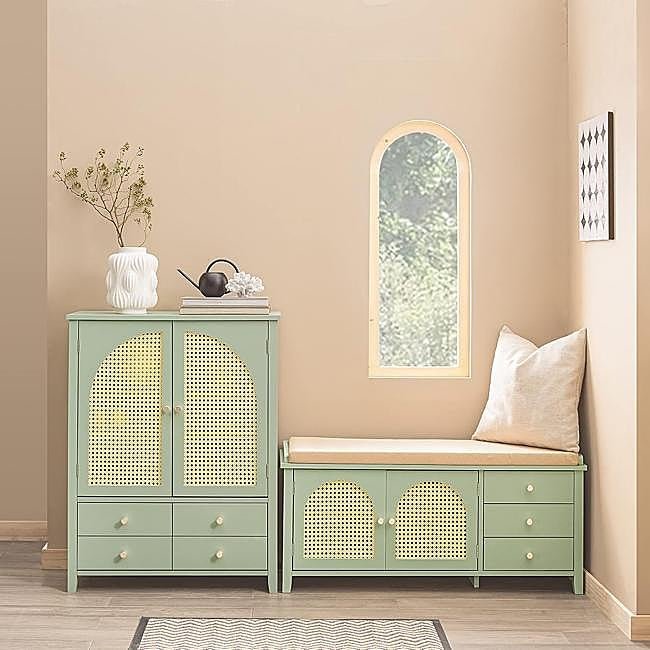 Conjunto de aparador (132 euros) y banco de almacenaje (110 euros), de Amazon.