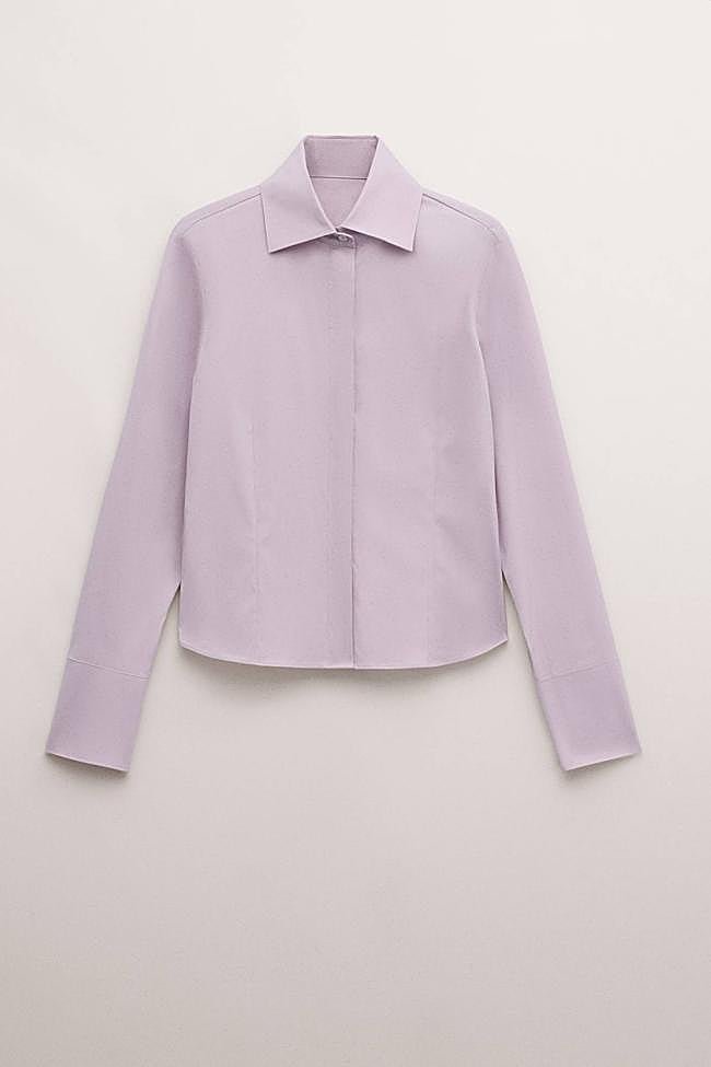 Camisa algodón entallada (39,99€)