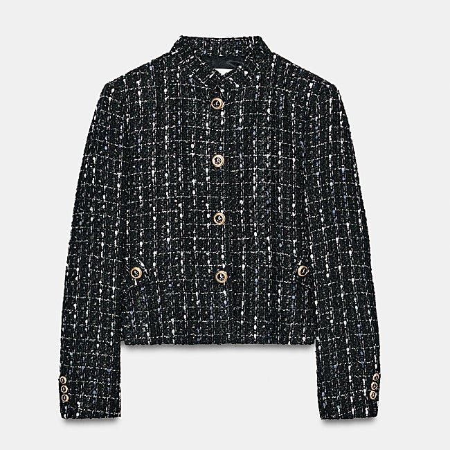 Chaqueta corta de Zara (49,99 euros)