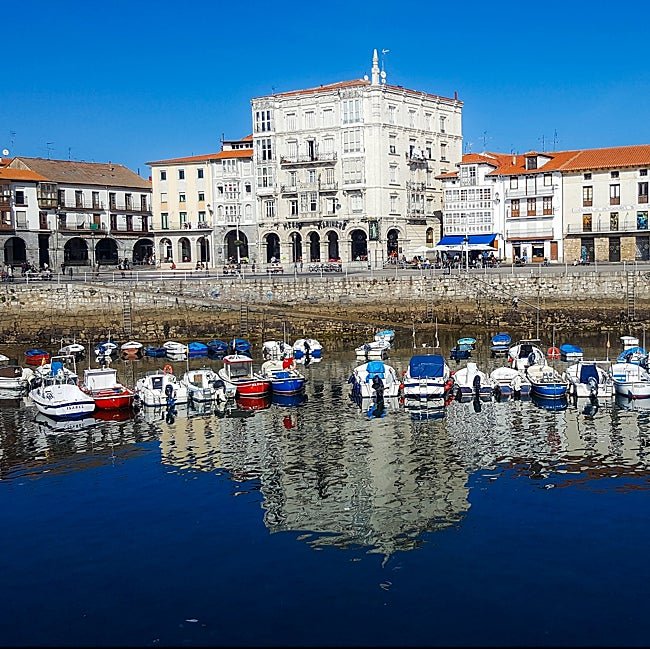 La Casa de los Chelines ennobleciendo la Correría.