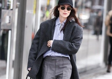 Soy editora de moda y estoy obsesionada con estos pantalones de traje: hacen tipazo y son comodísimos para el día a día