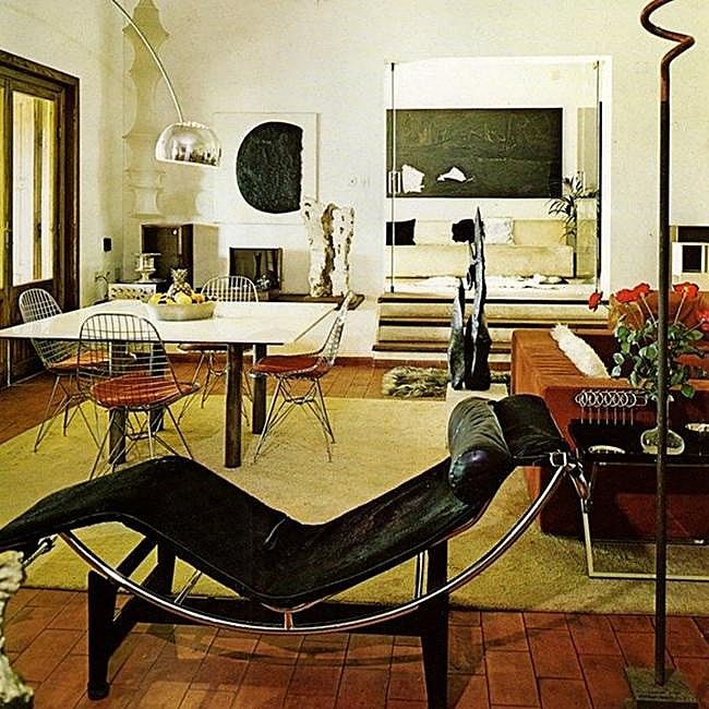 Espacio inspirado en el movimiento de la Bauhaus de Le Corbusier.