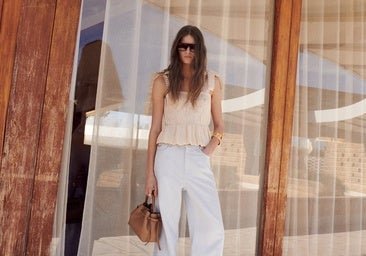 Las novedades de Mango de la semana: vestidos blancos, vaqueros con bordados y bolsos de colores