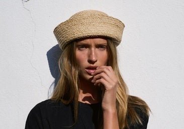 Zara revoluciona el mundo de las invitadas con estos dos sombreros que agota en horas