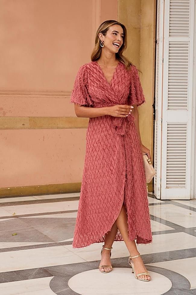 Vestido cruzado con tejido en rosa de Polin et Moi.