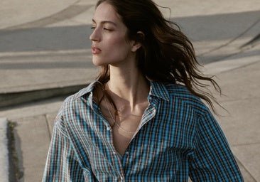 El vestido con estampado de cuadros es la prenda más versátil de tu armario de nueva temporada