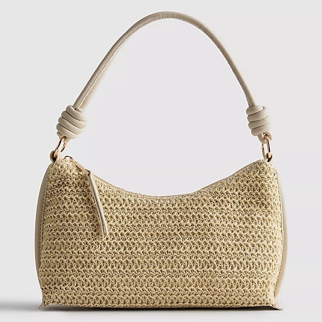 Bolso de rafia de Primark (13 euros)