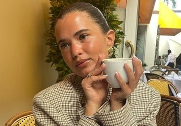 Beber agua con sal y limón por la mañana, el ritual saludable que te rehidrata