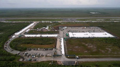 Ordenan desmantelar la polémica prisión 'Alligator Alcatraz' en EE.UU.