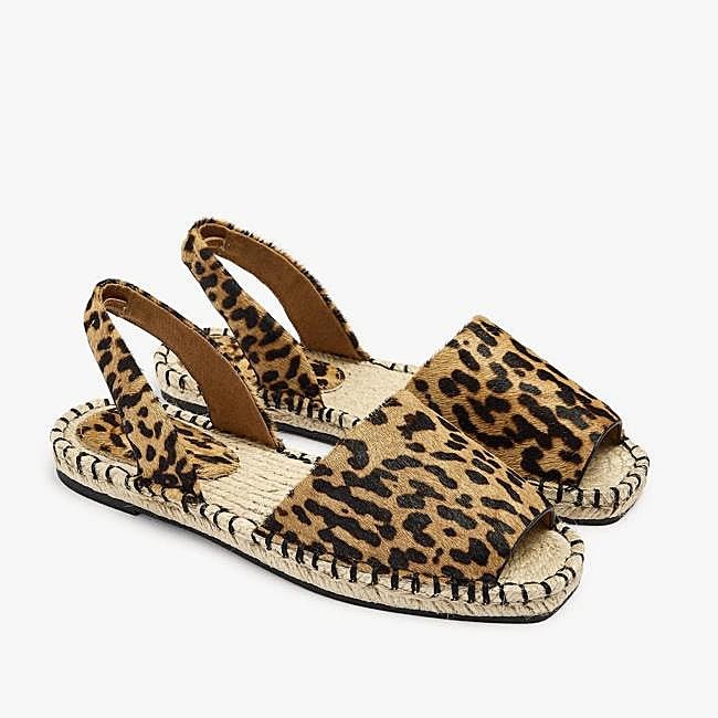 Alpargatas de piel estampado animal (39,99€)