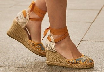 Alpargatas originales que marcan la diferencia en tus estilismos de verano