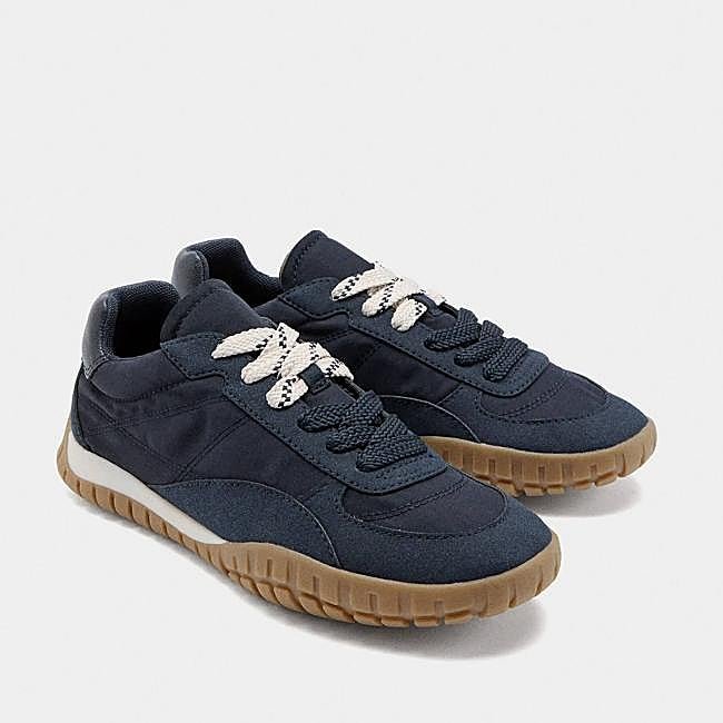 Zapatilas monocromáticas (35,99€)