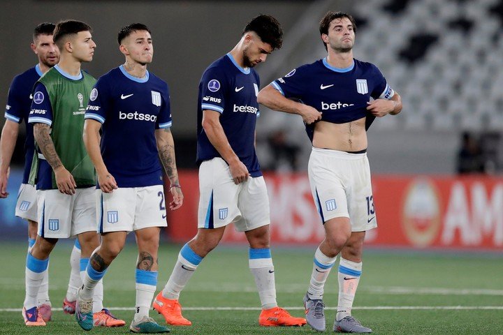 La clasificación de Racing a octavos pende de un hilo. Foto: AP Photo/Bruna Prado