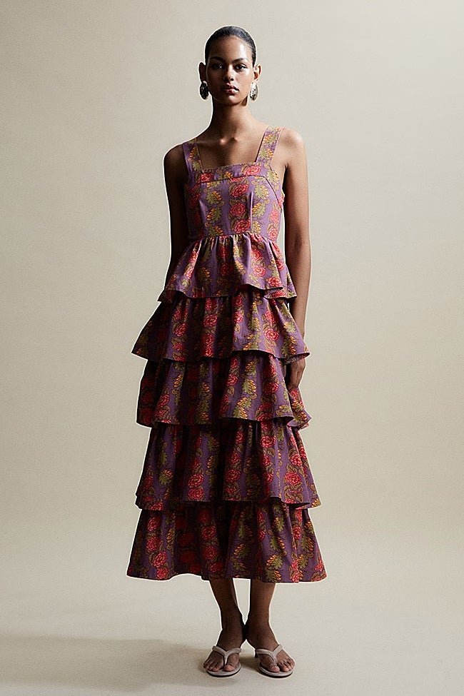 Vestido con volantes de Sfera (59,99 euros)