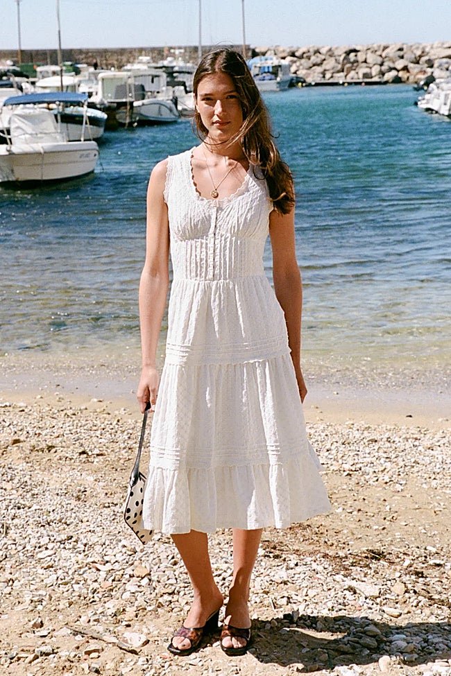 Vestido blanco de Rouje (215 euros)