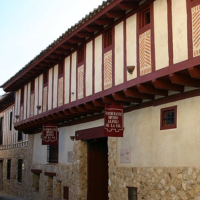 La alhóndiga de Torrelaguna se convirtió con el tiempo en almacén de sal.