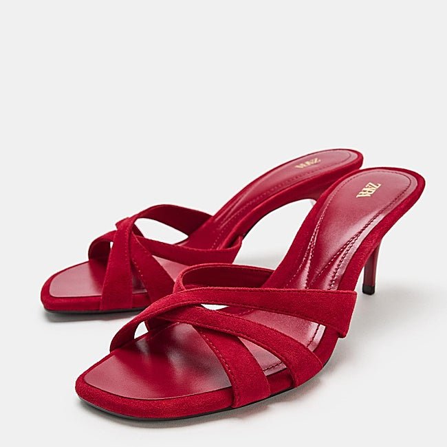 Sandalias rojas de Zara (35,99 euros)