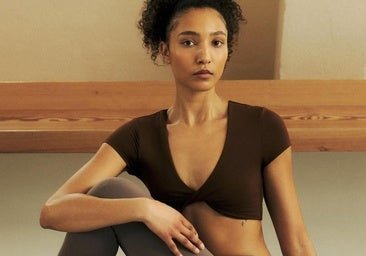 Becca Alonso, coach de pilates: «El gato-vaca es uno de los ejercicios más completos que existen para la movilidad de la columna»